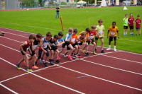 1000m AI